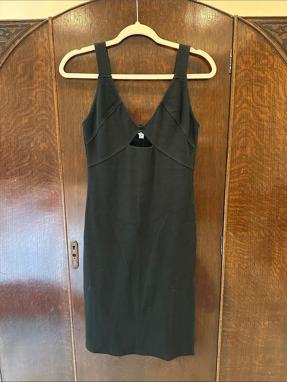 BB Dakota Black Midi Dress with V-Cut and Wide Straps